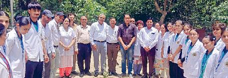 नागरिक अस्पताल में मनाया पर्यावरण दिवस पर्यावरण संरक्षण के लिए पौधा रोपण जरूरी