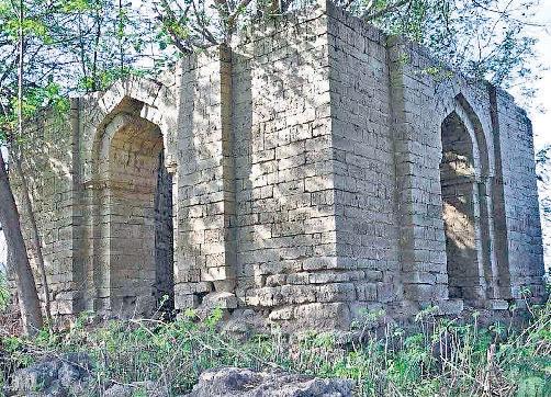 अंग्रेजों ने बदले की भावना से विशाल झज्जर रियासत को 54 वर्षों बाद ही 1858 में मात्र एक तहसील बना दिया था