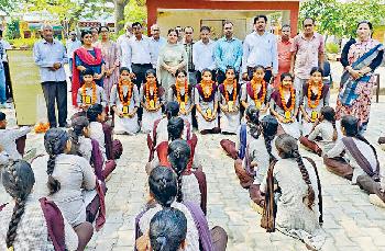 विद्यार्थियों की वर्ष भर की मेहनत को प्रोत्साहित करता सम्मान समारोह