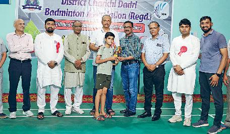 बैडमिंटन प्रतियोगिता में खिलाड़ियों ने दिखाई प्रतिभा