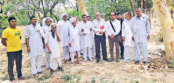 गांव कुंगड़ खेड़ी व कुंगड़ के किसानों ने उपायुक्त को सौंपा ज्ञापन सुंदरब्रांच नहर से मोगा नंबर-26100 को खोलने की मांग