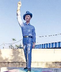 शहीद भगतसिंह की प्रतिमा को शीघ्र मिले सम्मान