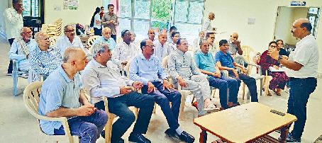 कचरे के सही प्रयोग की जानकारी दी