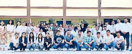 जाट स्कूल में आर्ट संकाय में 478 अंक प्राप्त कर सोनिया रही प्रथम