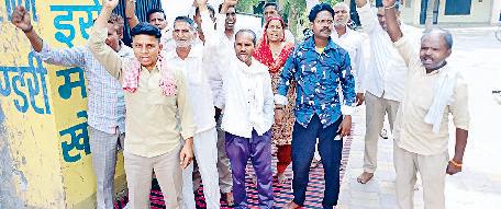 राष्ट्रव्यापी हड़ताल में शामिल होंगे नपा कर्मचारी, सरकार के खिलाफ नारेबाजी