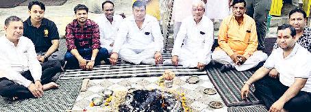 फतेहपुर के श्री रघुनाथ मंदिर में उमड़ा श्रद्धालुओं का सैलाब