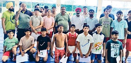 राजौंद के दो विद्यार्थियों का अंडर-15 नेशनल कुश्ती प्रतियोगिता में चयन