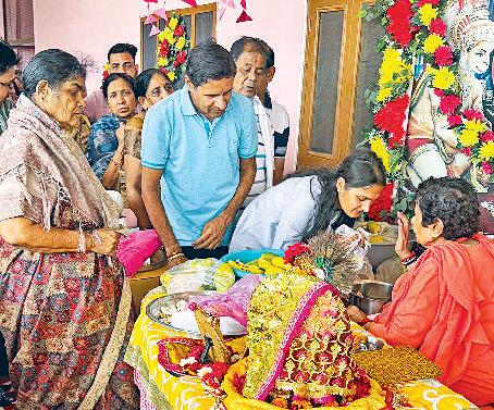 सनातन धर्म में गुरु का स्थान सबसे उत्तम