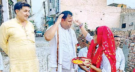 वार्ड 30 में नवनिर्मित कई गलियों का किया उद्घाटन