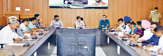 नाला, ड्रेन व सीवरेज की मैपिंग रिपोर्ट तैयार करें अधिकारीः डीसी