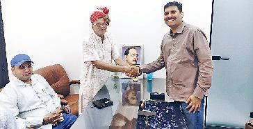 फरल में विकास कार्यों को लेकर विधायक सतपाल जांबा से मिले भाकियू प्रदेशाध्यक्ष
