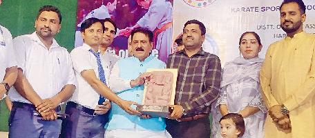 पूर्व राज्यमंत्री सुभाष सुधा ने दो दिवसीय 23वीं जिला स्तरीय कराटे चैम्पियनशिप का किया शुभारंभ खेलों के क्षेत्र में कुरुक्षेत्र के खिलाड़ियों ने पूरे विश्व में किया प्रदेश का नाम रोशन : सुधा