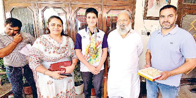 खेलो इंडिया में कांस्य पदक जीतने वाली हरनूर को किया सम्मानित