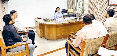 गरीब परिवारों को मिलेंगे 100-100 वर्गगज के प्लाट