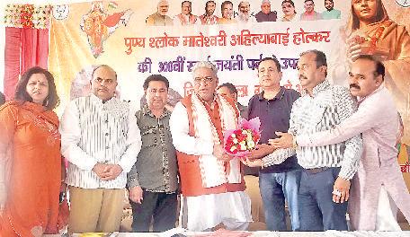 वंदे भारत और दुर्ग एक्सप्रेस रोकने वाले यात्रियों के खिलाफ होगी एफआईआर