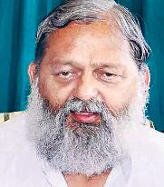 स्वीमिंग करने वालों ने विज को दी मामले की शिकायत, तुरंत हरकत में आए मंत्री बंद पड़ा था ऑल वेदर स्वीमिंग पूल, विज के ऐतराज पर खेल मंत्री ने तुरंत चालू करने के दिए निर्देश