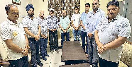 विमान हादसे पर रोटरी क्लब ने जताया शोक