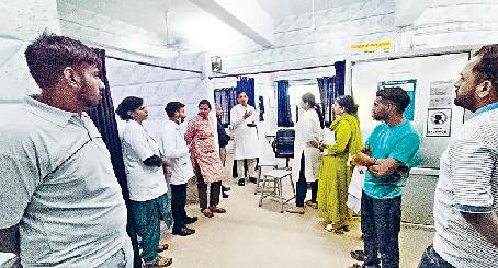 प्रसुति विभाग में नहीं पर्याप्त चिकित्सक जांच के दौरान मरीजों ने उठाई समस्या