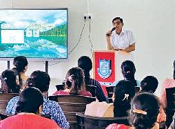 शिक्षक बच्चों के व्यक्तित्व निर्माण में निभाते हैं अहम भूमिकाः पाल