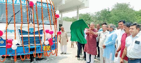 लाडवा बस अड्डा से खाटूश्याम धाम रींगस के लिए चलाई स्पेशल बस