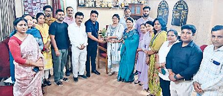 आयुर्वेद पद्धति से 100 मरीजों के असाध्य रोगों का किया उपचार