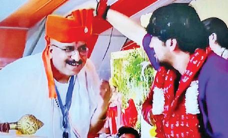 सत्य की राह पर चलने से मिलेगा सुख : धीरेंद्र शास्त्री