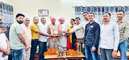 केयू में जवाहर लाल नेहरू को दी श्रद्धांजलि