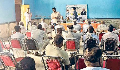 आय दोगुनी करने के उद्देश्य से किसानों को दी नई जानकारियां