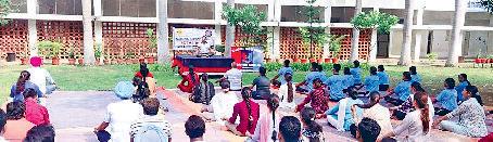 शारीरिक व मानसिक मजबूती के लिए योग जरुरी