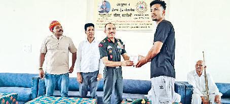 युवाओं को सेना में भर्ती के लिए किया प्रेरित