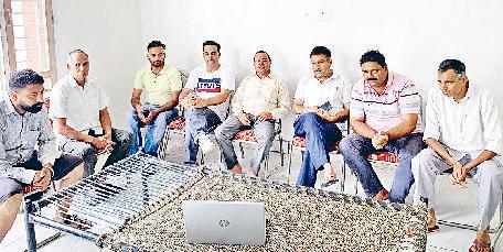 ग्रामीणों ने सुनी मोदी के 'मन की बात