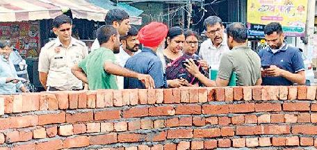 मेयर ने किया निर्माणाधीन शहीद भगत सिंह चौक का निरीक्षण अधिकारियों को दिए निर्देश