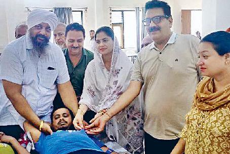 संत दर्शन सिंह जी महाराज की बरसी पर लगे शिविर में एकत्रित हुआ 60 यूनिट रक्त