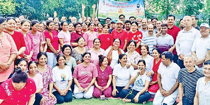 रोग प्रतिरोधक क्षमता को बढ़ाता है योग : अशोक अरोड़ा