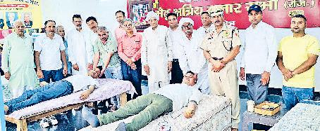 पीएनबी के रिटायर अधिकारियों ने शहीदों को नमन किया