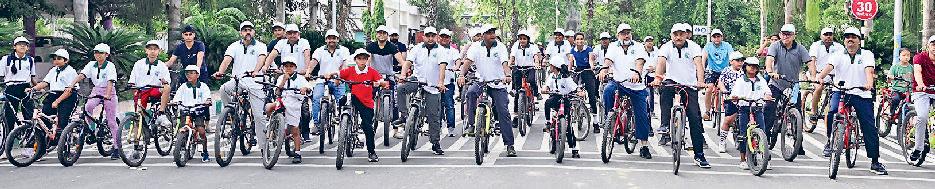 पानीपत रिफाइनरी में साइक्लोथॉन का आयोजन, ईडी डहरिया ने झंडी दिखाकर साइकिल यात्रा का शुभारंभ किया