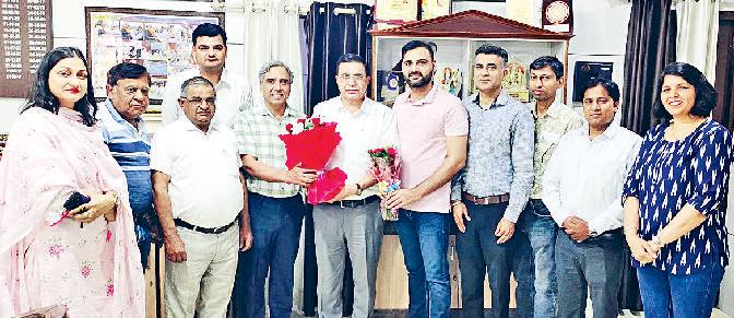 कुलपति नियुक्त होने पर प्रो. डॉ. रामपाल सैनी का डीएवी कॉलेज में भव्य स्वागत