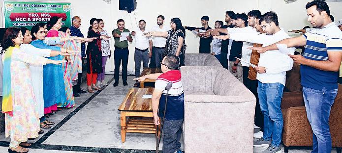 सिंगल यूज प्लास्टिक का त्याग करें नागरिक