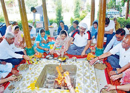 विश्व शांति और सुख समृद्धि की कामना की