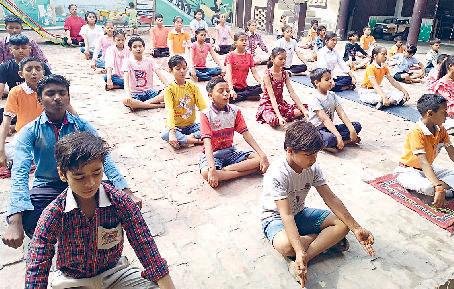 बच्चों ने योग कर दिया तंबाकू का सेवन नहीं करने का संदेश
