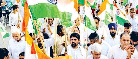 ऑपरेशन सिंदूर की सफलता पर खरखौदा में निकाली तिरंगा यात्रा