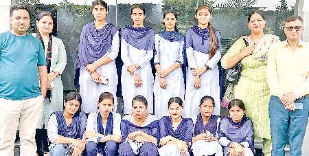 गन्नौरः औद्योगिक प्रशिक्षण संस्थान की छात्राओं ने ब्यूटी कंपनी में भ्रमण किया