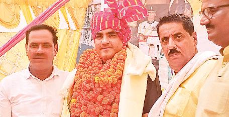 शौर्य चक्र विजेता आशीष दहिया का पैतृक गांव ककरोई में किया अभिनंदन