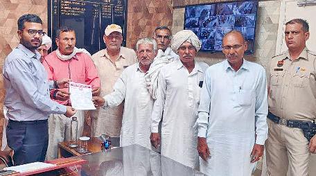 गन्नौरः भारतीय किसान यूनियन अंबावत ने मांगों को लेकर एसडीएम को सौंपा ज्ञापन