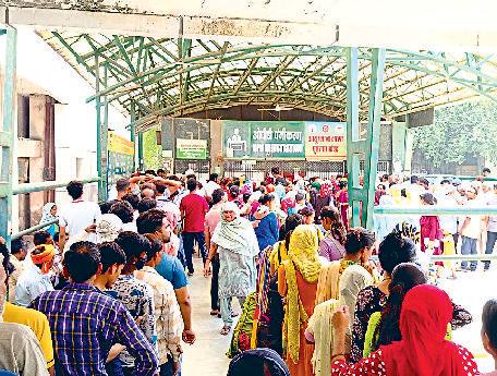 गर्मी का कहर : नागरिक अस्पताल में मरीजों की भीड़
