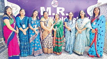 एमआर स्कूल हसनपुर में अभिभावक-शिक्षक सम्मेलन का आयोजन अभिभावकों ने ली बच्चों की प्रोग्रेस रिपोर्ट