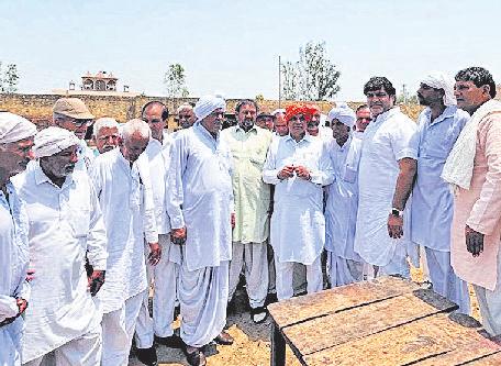 मांडोठी गोशाला में 25 लाख से बनेगा शेड, कार्य का शुभारंभ