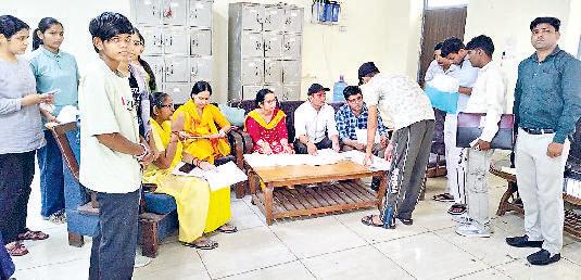 राजकीय नेहरू कॉलेज में पहली मेरिट लिस्ट के 93 विद्यार्थियों ने कराई फीस जमा