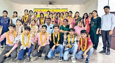 सैनी स्कूल के 12 छात्र राज्य मेरिट में