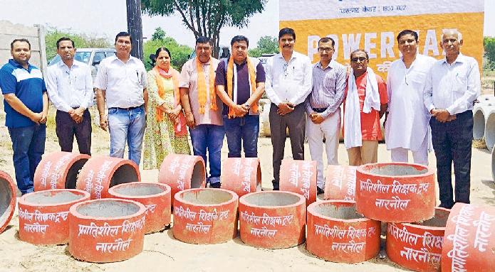 निराश्रित जीवों की प्यास बुझाने के लिए वरदान है जलधारा अभियानः पवन सेवा का अर्थ केवल मानव सेवा ही नहीं, जीवमात्र का कल्याण भी हैः डॉ. संजय शर्मा